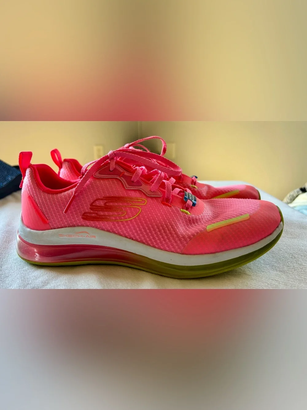 Skechers Citi Pro Women's Bright Pink Athletic Sneakers w/Yellow Accents Sz 11